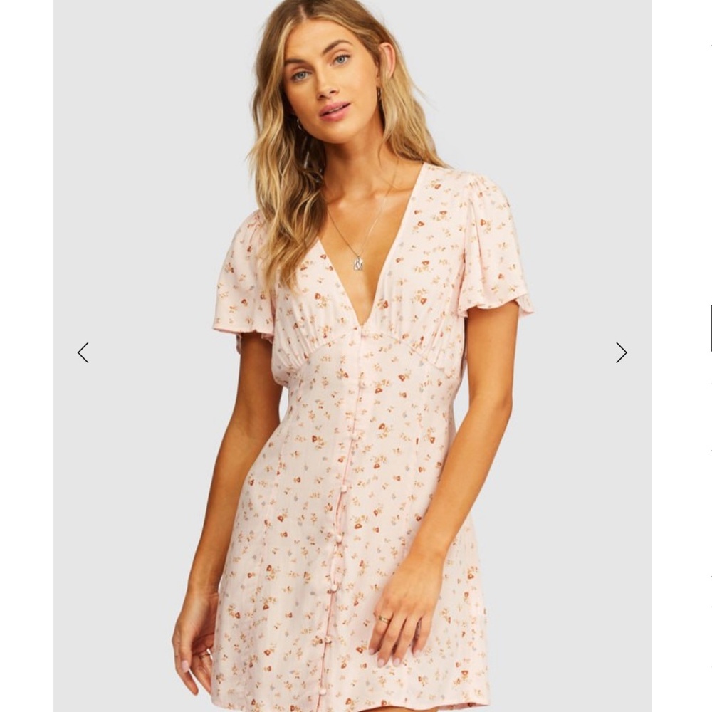 Mini Dress flutter sleeves, v neckline pink floral size M billabong